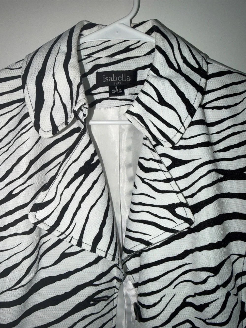 Izabella bold zebra